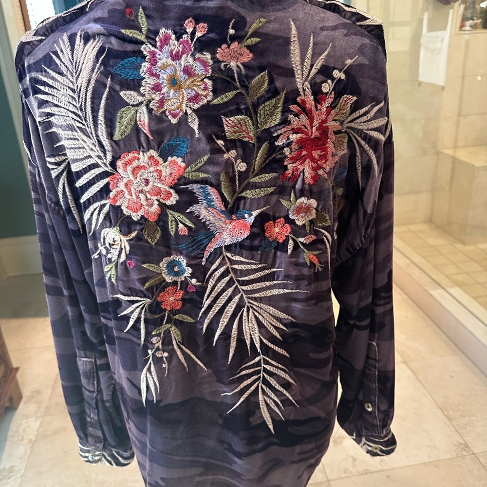 Johnny Was purple camo velvet embroidered front and back, button down size small